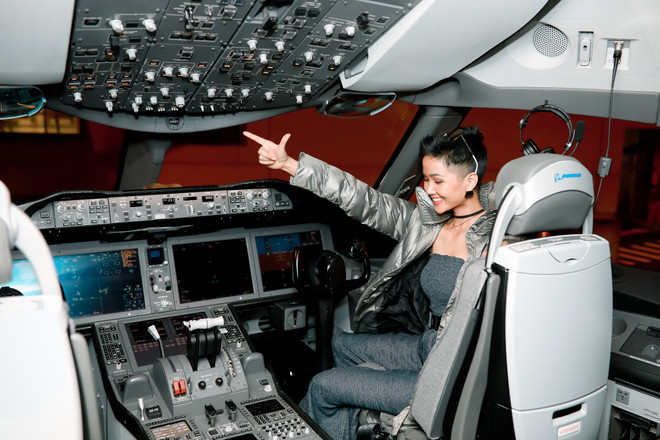 Niềm vui của Hoa hậu H’Hen Niê khi lần đầu được xuất ngoại ảnh 1