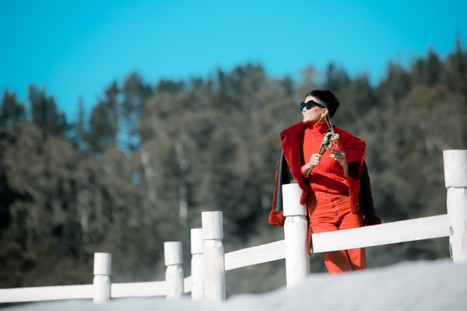 Niềm vui của Hoa hậu H’Hen Niê khi lần đầu được xuất ngoại ảnh 4