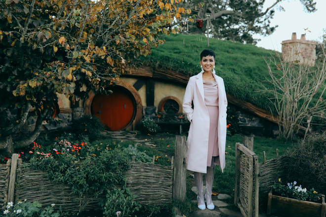 Niềm vui của Hoa hậu H’Hen Niê khi lần đầu được xuất ngoại ảnh 8