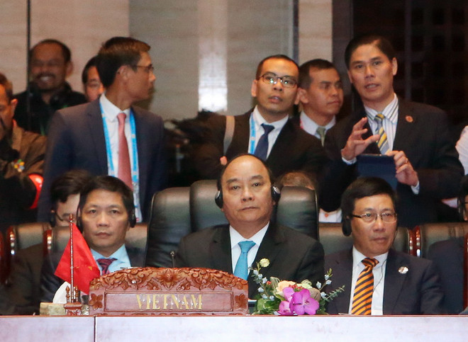 Thủ tướng Nguyễn Xuân Phúc tham dự Hội nghị Cấp cao Đông Á ảnh 1