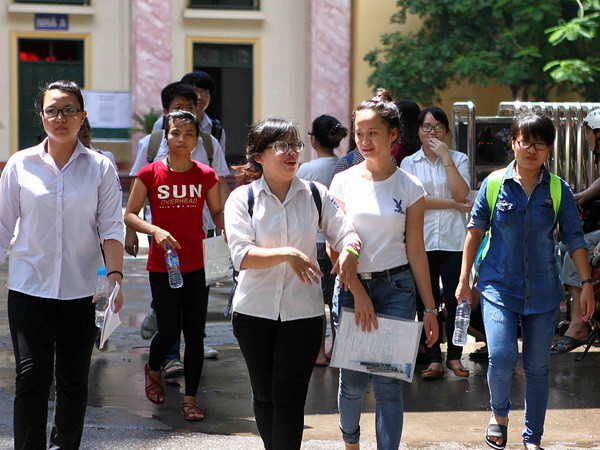 Thí sinh đại học hào hứng với đề Ngữ văn, nhăn trán vì đề Hóa ảnh 1