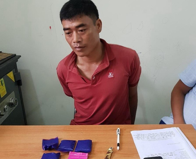 Bắt đối tượng mua bán trái phép 1.000 viên ma túy tổng hợp ảnh 1