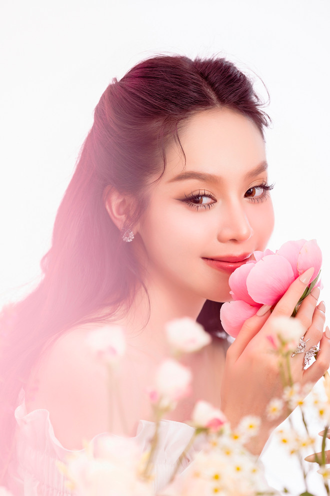 HOA HAU THANH THUY 13.jpeg