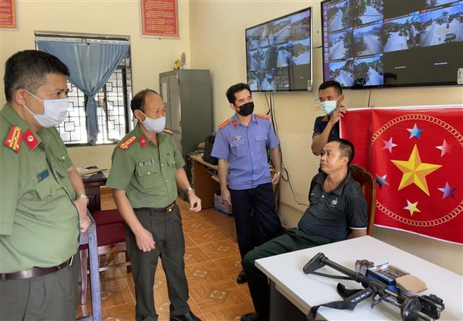 Công an Sơn La bắt giữ đối tượng tàng trữ trái phép vũ khí ảnh 1