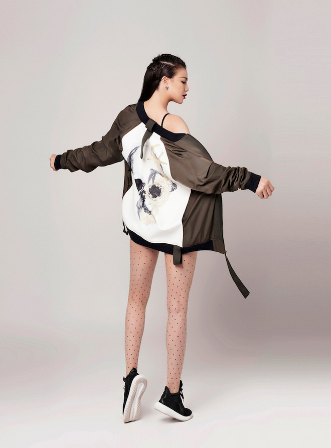 Xu hướng tối giản lên ngôi với những biến tấu lạ mắt đầy gợi cảm ảnh 12