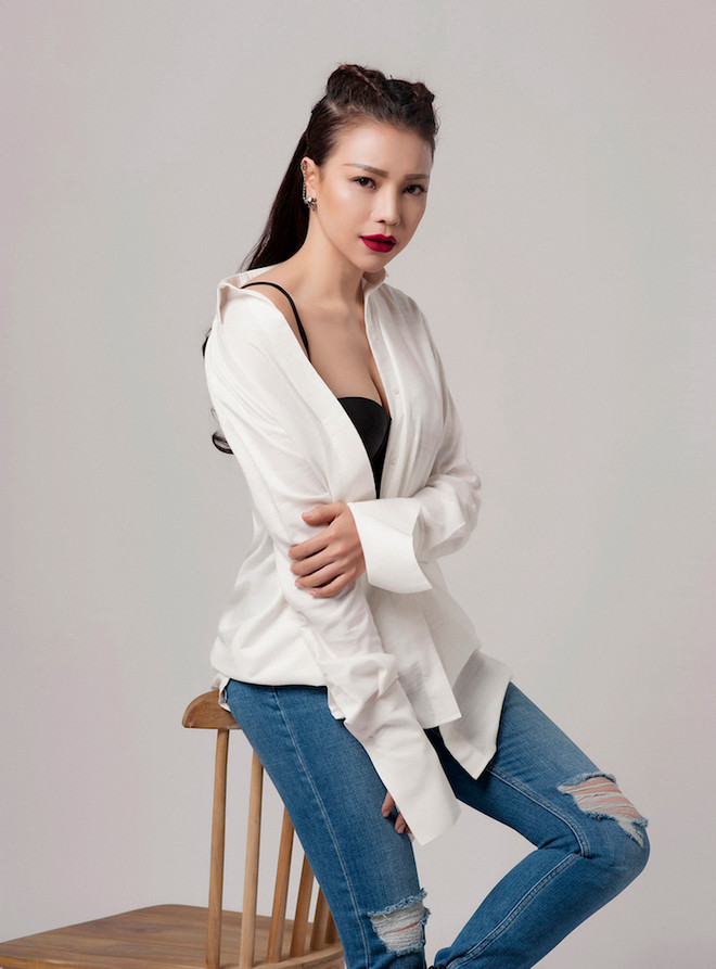 Xu hướng tối giản lên ngôi với những biến tấu lạ mắt đầy gợi cảm ảnh 10