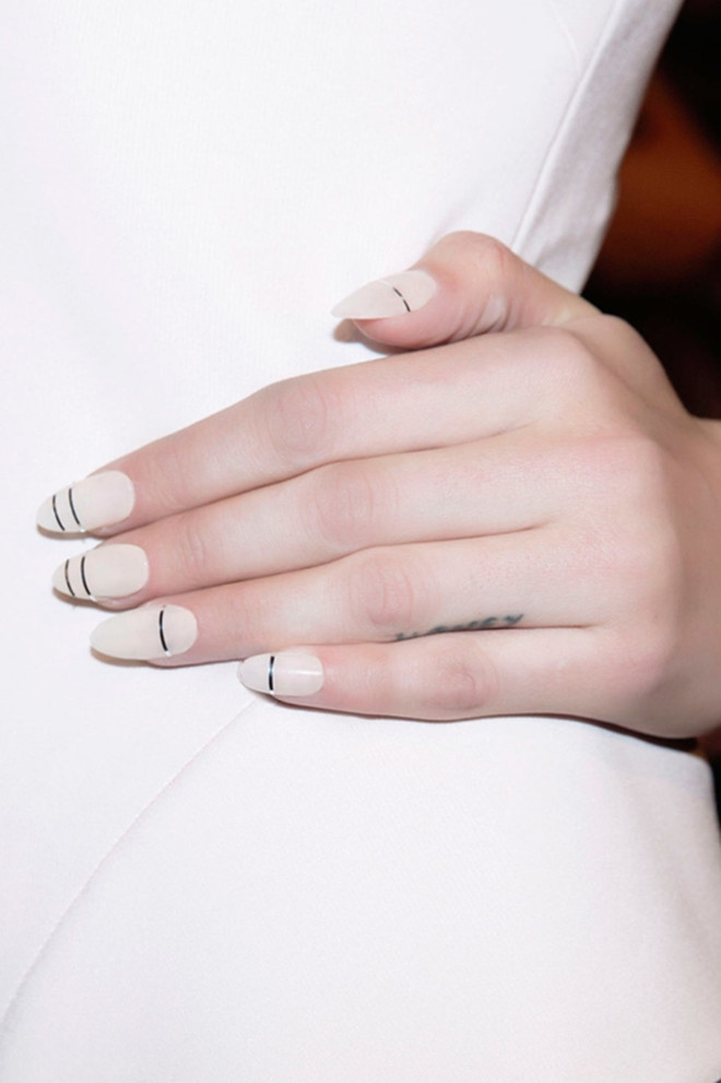 Những kiểu sơn móng sẽ lên ngôi trong mùa Thu Đông năm nay ảnh 8