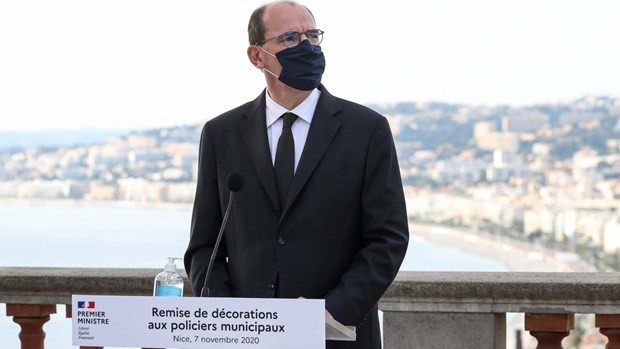 Pháp đóng cửa biên giới với các quốc gia ngoài EU để chống dịch ảnh 1