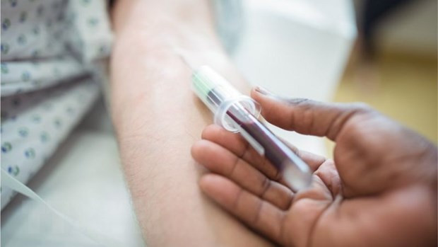 Hoàn tất giai đoạn 2 thử nghiệm điều trị COVID-19 bằng huyết tương ảnh 1