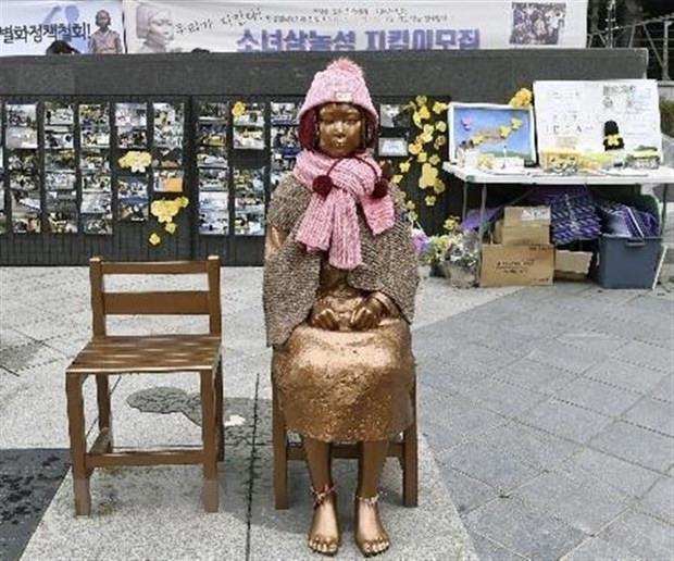 Nhật Bản-Hàn Quốc tiếp tục tranh cãi về vấn đề “phụ nữ mua vui” ảnh 1