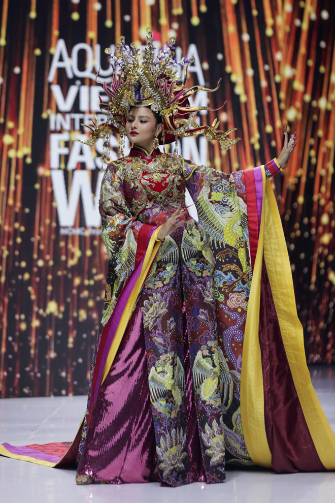 Những dư âm rực rỡ khép lại Tuần lễ Thời trang Quốc tế Việt Nam ảnh 3