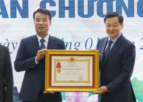 Tiếp tục mở rộng bảo hiểm xã hội tự nguyện, tăng độ bao phủ bảo hiểm y tế ảnh 3