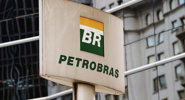 Petrobras điều chỉnh giá bán xăng dầu theo thị trường quốc tế ảnh 1