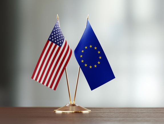Mỹ và Liên minh châu Âu đàm phán về thương mại và công nghệ ảnh 1