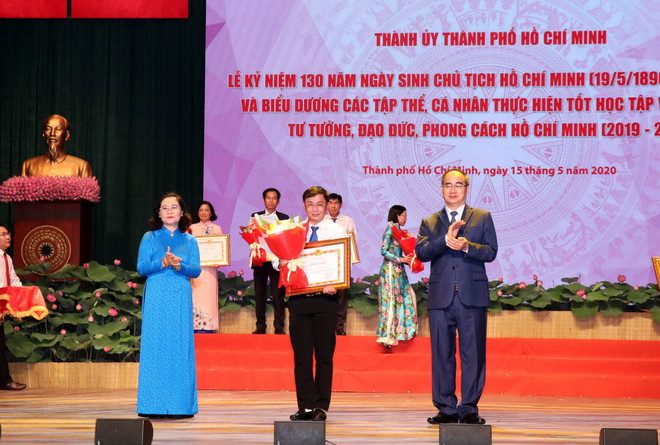 ​TP.HCM biểu dương gương tiêu biểu trong học tập và làm theo Bác ảnh 1