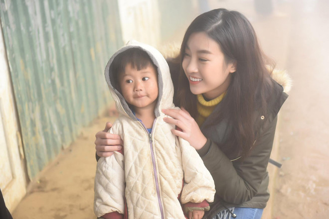 ‘Cho đi là còn mãi’: Hoa hậu Đỗ Mỹ Linh cùng mẹ đăng ký hiến tạng ảnh 1