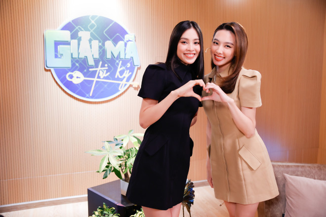 Hoa hậu Tiểu Vy bật khóc trong lần đầu chia sẻ về tri kỷ của mình ảnh 1