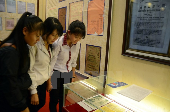 Triển lãm bản đồ và tư liệu về Hoàng Sa, Trường Sa của Việt Nam ảnh 1