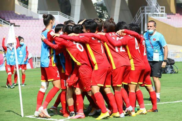 Đội tuyển bóng đá nữ Việt Nam đã lập chiến tích mới. (Nguồn: Thanh Niên) Vượt qua Đài Bắc Trung Hoa, tuyển nữ Việt Nam lần đầu dự World Cup ảnh 1