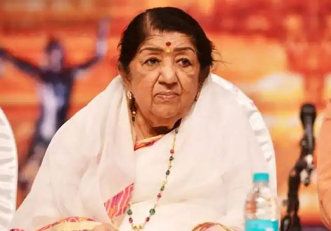 'Nữ hoàng Bollywood' Lata Mangeshkar qua đời, nghi do COVID-19 ảnh 1