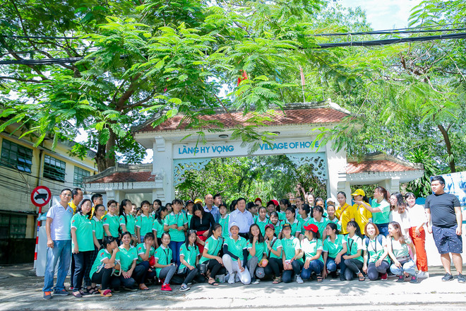 H’Hen Niê ‘Mở đường đến tương lai’ trong trang phục H’Mông ảnh 9