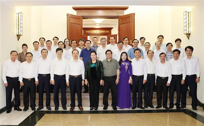 Bộ Chính trị làm việc về chuẩn bị đại hội các đảng bộ trực thuộc TW ảnh 2