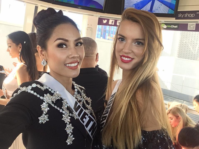 Nguyễn Thị Loan trượt top 16 người đẹp vào chung kết Miss Universe ảnh 1