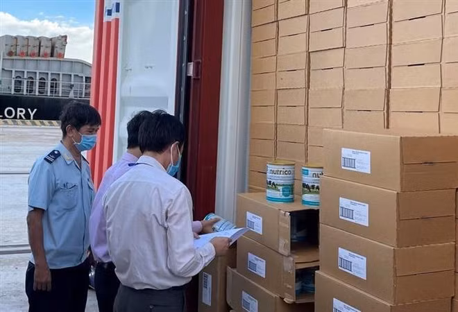 TP.HCM: Hơn 22.000 hộp sữa viện trợ từ Australia đã được thông quan ảnh 1