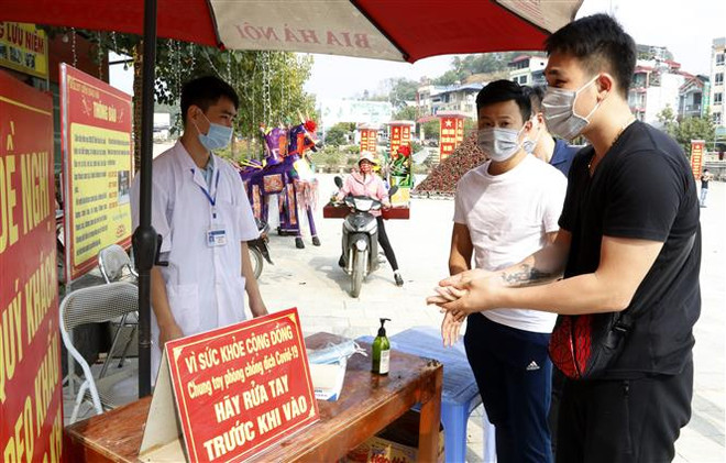 Chủ động phòng dịch COVID-19 tại các điểm du lịch tâm linh ảnh 1