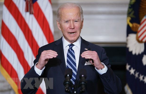 Tổng thống Mỹ Joe Biden ngày 25/2 bày tỏ vui mừng khi chương trình tiêm chủng vắcxin ngừa COVID-19 tại nước này đã hoàn thành 50% mục tiêu chỉ trong khoảng 1/3 thời gian đã đề ra. (Nguồn:TTXVN) Dịch COVID-19: Tiến độ tiêm chủng vắcxin tại Mỹ vượt kế hoạch ảnh 1