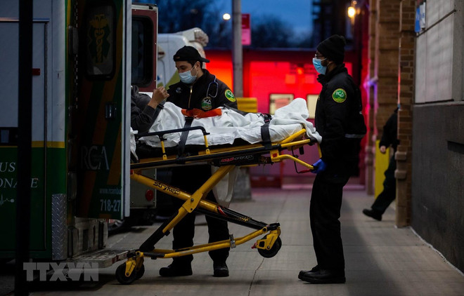 Tỷ lệ tử vong ở bệnh nhân COVID-19 thể nặng tạm thời có xu hướng giảm ảnh 1