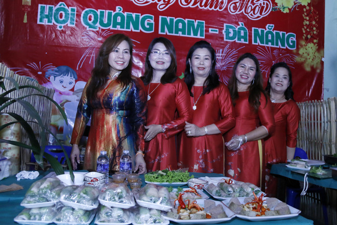 Tái hiện không khí Tết cổ truyền của Việt Nam giữa lòng Viêng Chăn ảnh 2