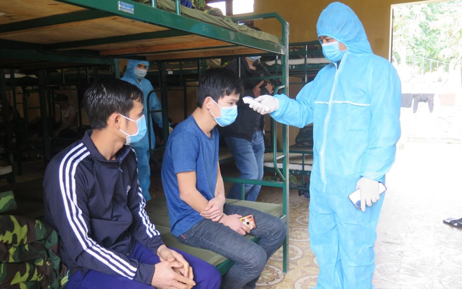  Cách ly một thuyền viên nghi mắc COVID-19 ngay sau khi nhập cảnh ảnh 1