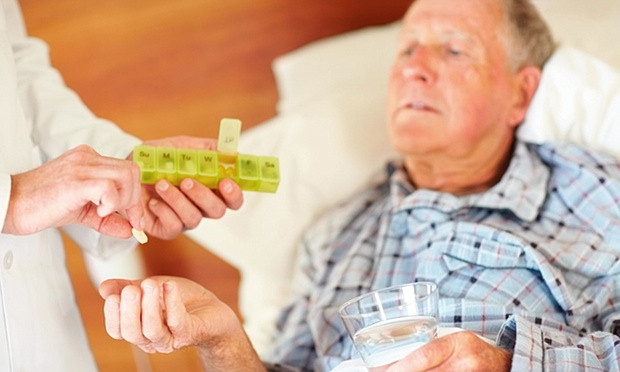 Lần đầu tiên số người cao tuổi ở Canada vượt quá số trẻ em ảnh 1