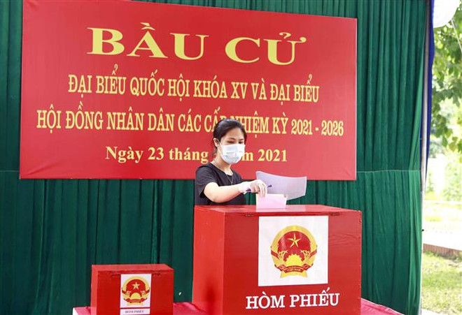 Hội đồng Bầu cử Quốc gia: Một số tổ bầu cử đạt 100% cử tri đi bầu ảnh 1