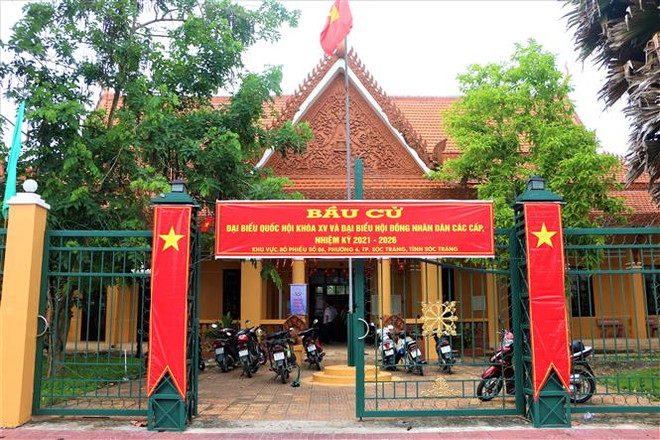 Cử tri TP.HCM, Vĩnh Long, Sóc Trăng, Quảng Ngãi nô nức đi bầu cử ảnh 2