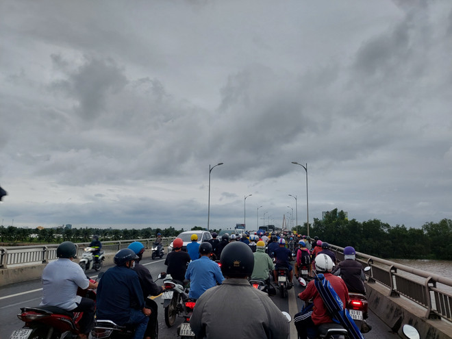 [Photo] Cầu Rạch Miễu nối Tiền Giang và Bến Tre ùn ứ cục bộ ảnh 5