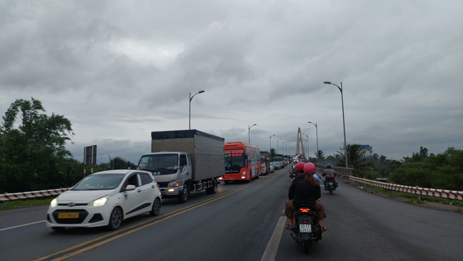 [Photo] Cầu Rạch Miễu nối Tiền Giang và Bến Tre ùn ứ cục bộ ảnh 8
