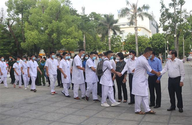 Cao Bằng cử y, bác sỹ giúp Thành phố Hồ Chí Minh chống dịch COVID-19 ảnh 1