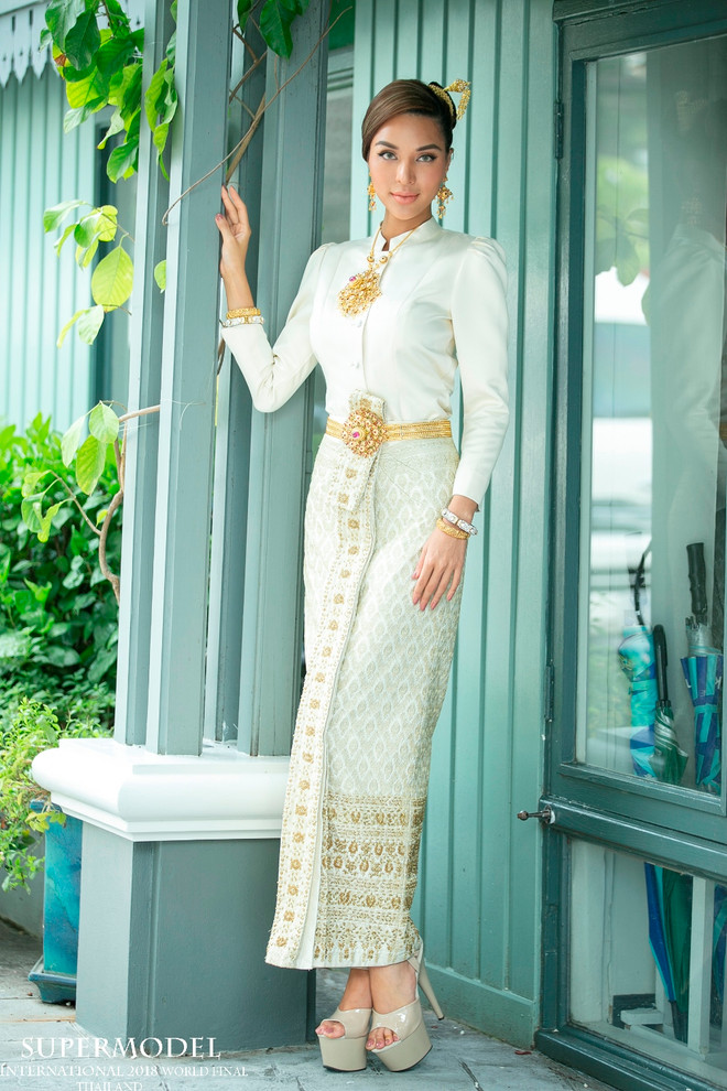 Khả Trang ‘khác biệt’ giữa dàn mẫu tại Super Model International ảnh 15