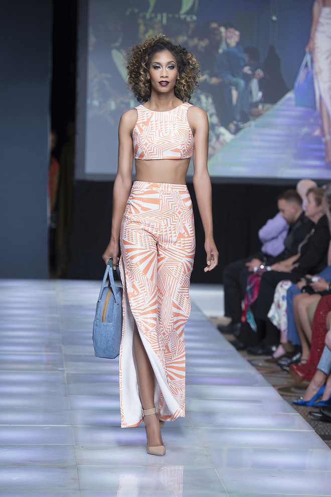 Người mẫu Việt được chọn làm vedette ở Couture Fashion Week New York ảnh 9