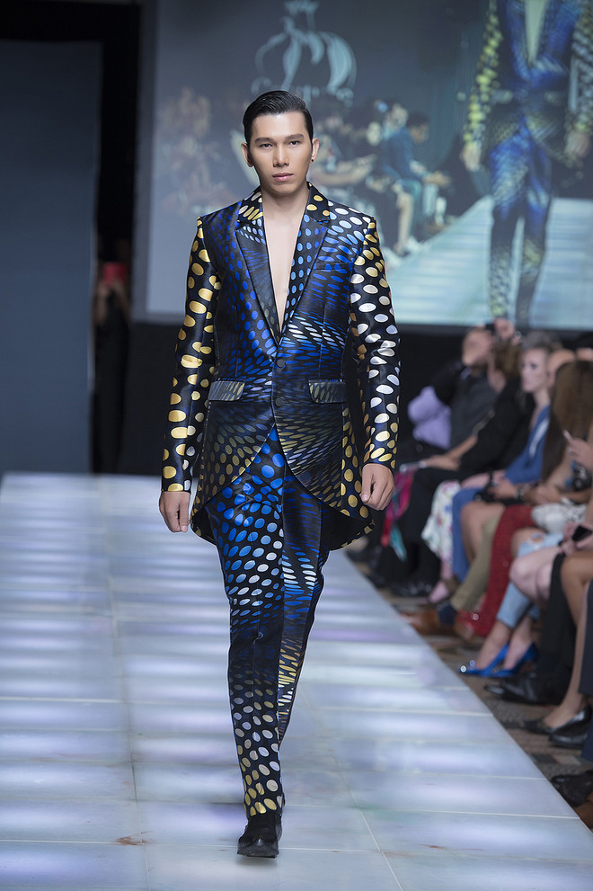 Người mẫu Việt được chọn làm vedette ở Couture Fashion Week New York ảnh 8