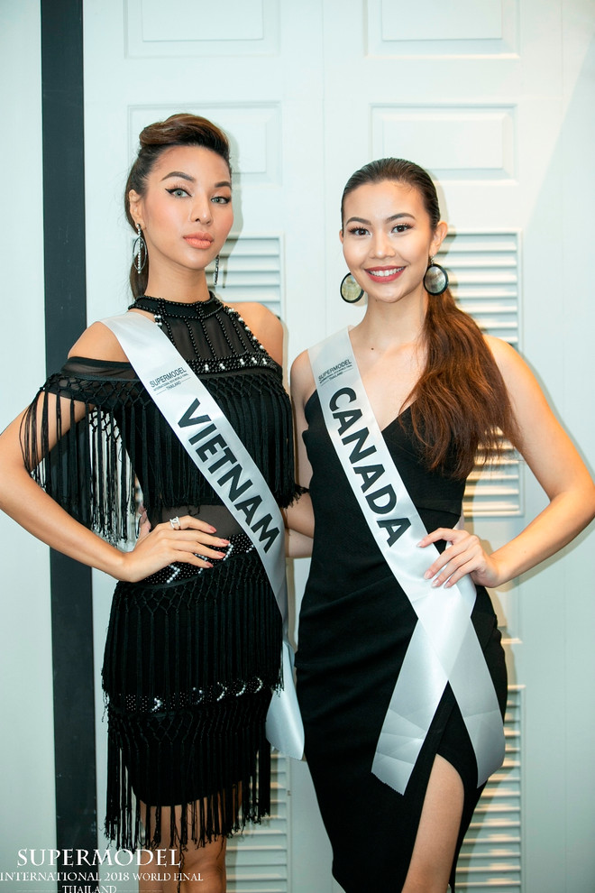 Khả Trang ‘khác biệt’ giữa dàn mẫu tại Super Model International ảnh 8