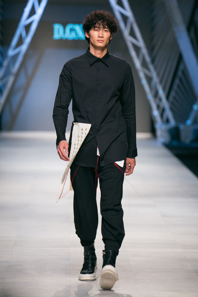 Bộ sưu tập SS18: Khi triết lý âm-dương vận vào thời trang hiện đại ảnh 2