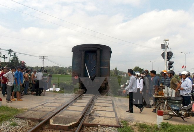 Vượt đường ngang không quan sát, một học sinh bị tàu đâm tử vong ảnh 1