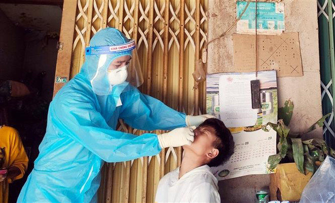 Nghệ An: 'Chặt đứt' nguồn lây SARS-CoV-2 tại bản vùng cao Chằm Puông ảnh 1