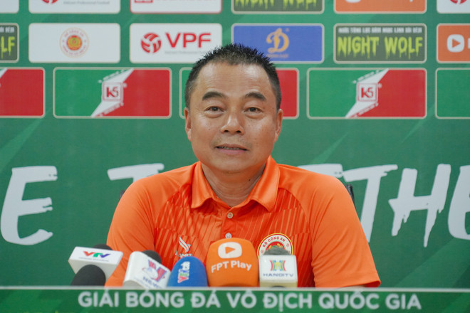 HLV Đinh Thế Nam tiếc nuối khi Hà Nội FC thua trận thứ hai ở V-League ảnh 1