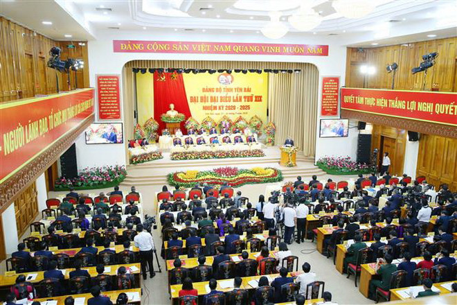 Ông Trần Quốc Vượng dự khai mạc Đại hội Đảng bộ tỉnh Yên Bái ảnh 3