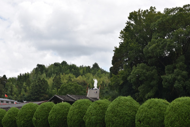[Photo] Tham quan công viên tưởng niệm Mao Trạch Đông ở Trung Quốc ảnh 3
