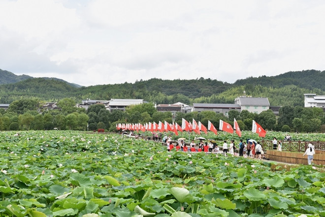 [Photo] Tham quan công viên tưởng niệm Mao Trạch Đông ở Trung Quốc ảnh 10